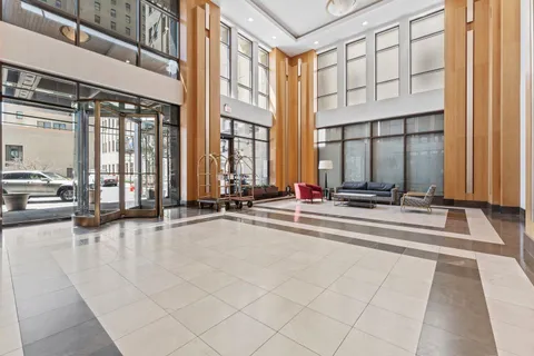 $565,000 | 4 Beacon Way, Unit 805, Jersey City, NJ 07304