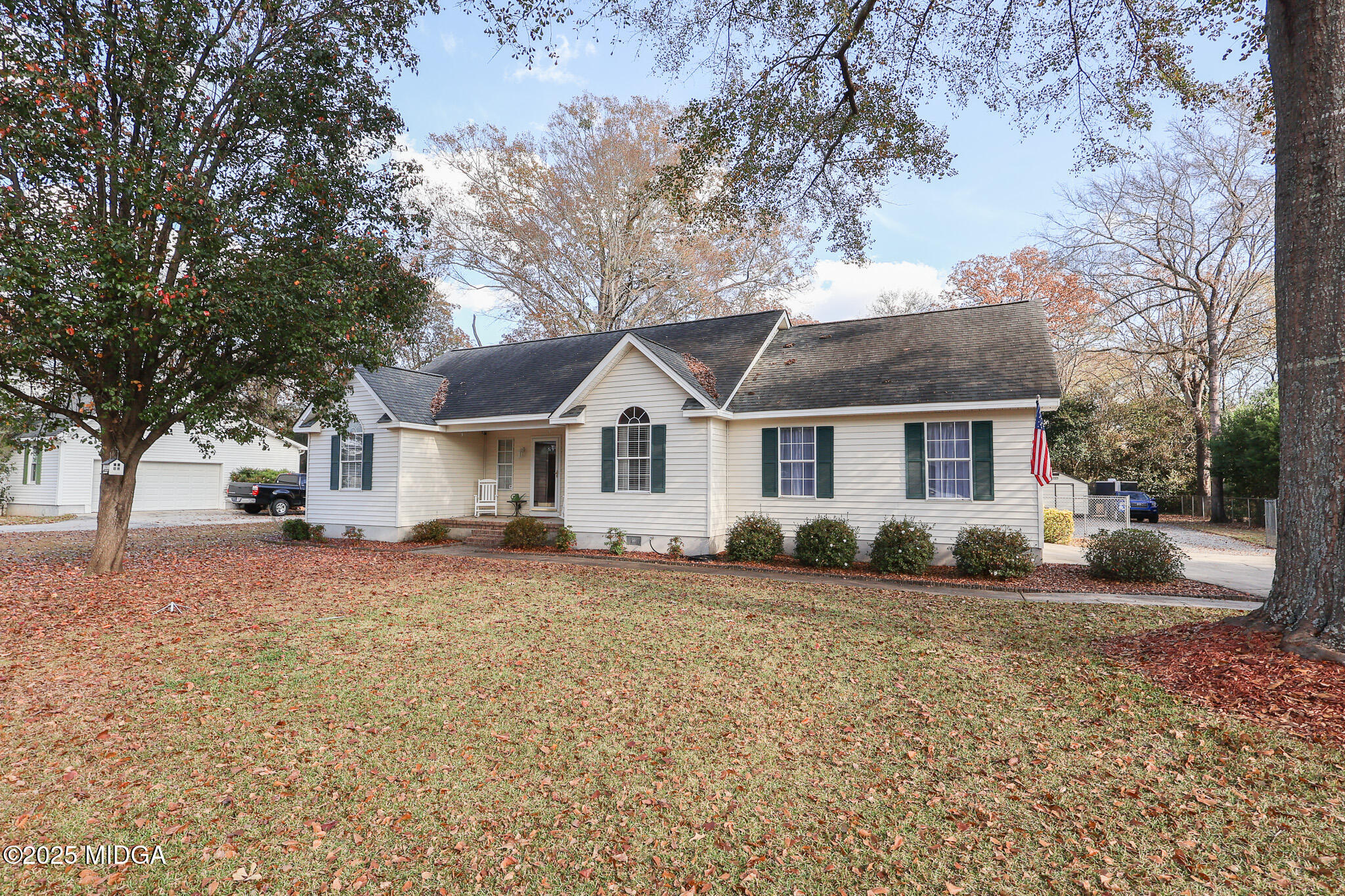 215 Stonefield Circle Macon, GA 31216 - Photo 3 of 26 a view of a house with a yard and large tree