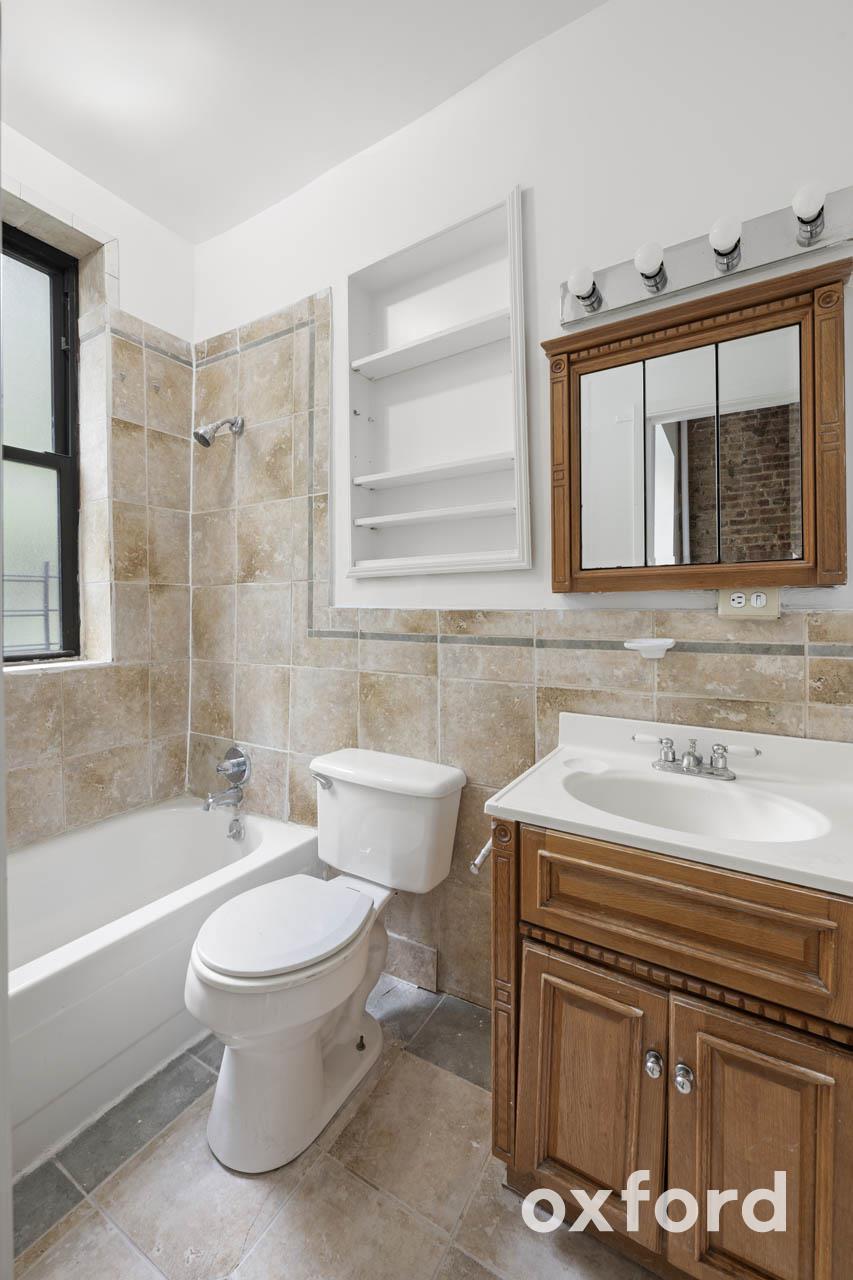 208 East 90th Street, Unit 4E Manhattan, NY 10128 - Photo 10 of 12