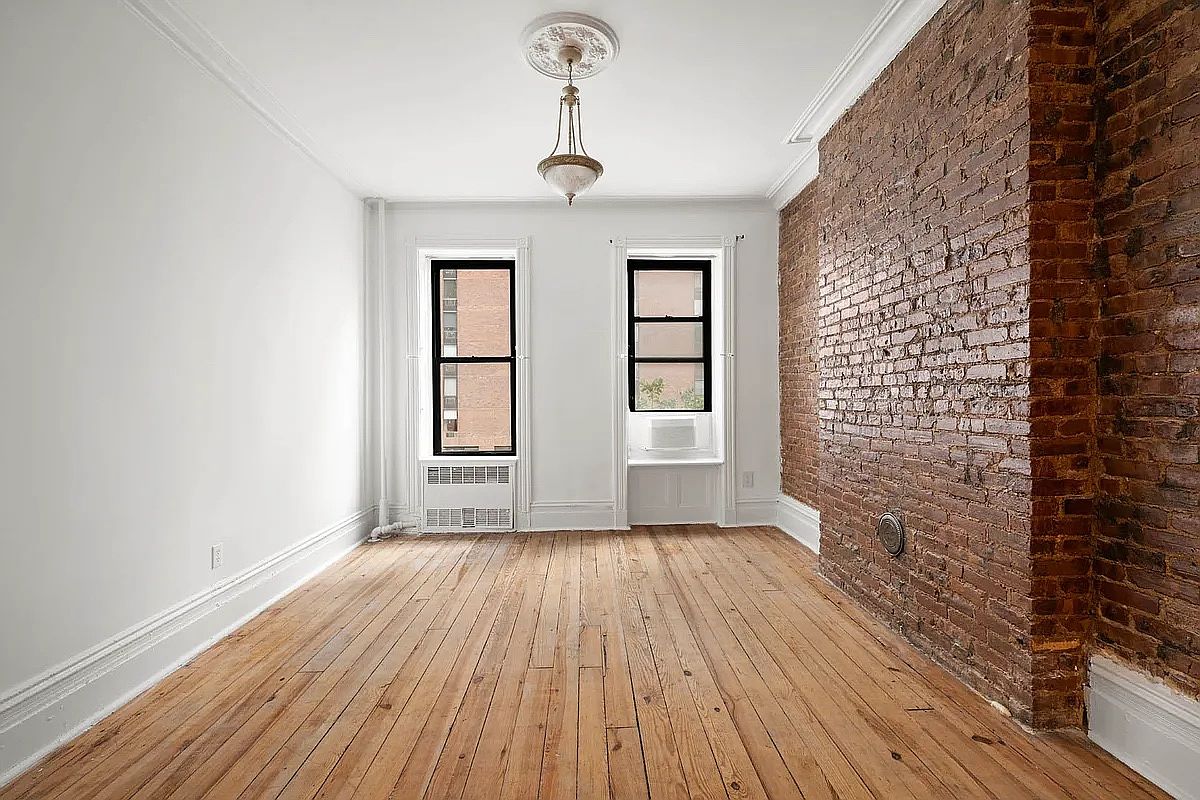 208 East 90th Street, Unit 4E Manhattan, NY 10128 - Photo 4 of 13