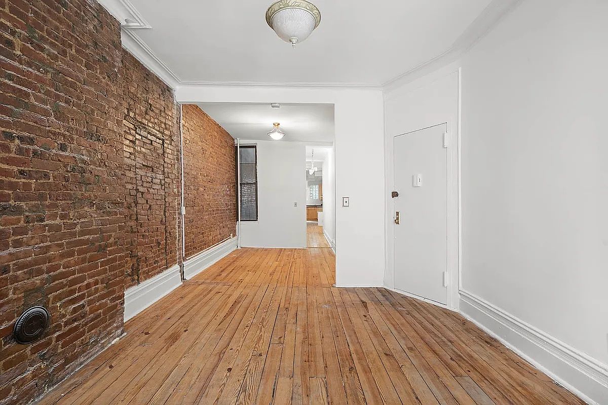 208 East 90th Street, Unit 4E Manhattan, NY 10128 - Photo 6 of 13