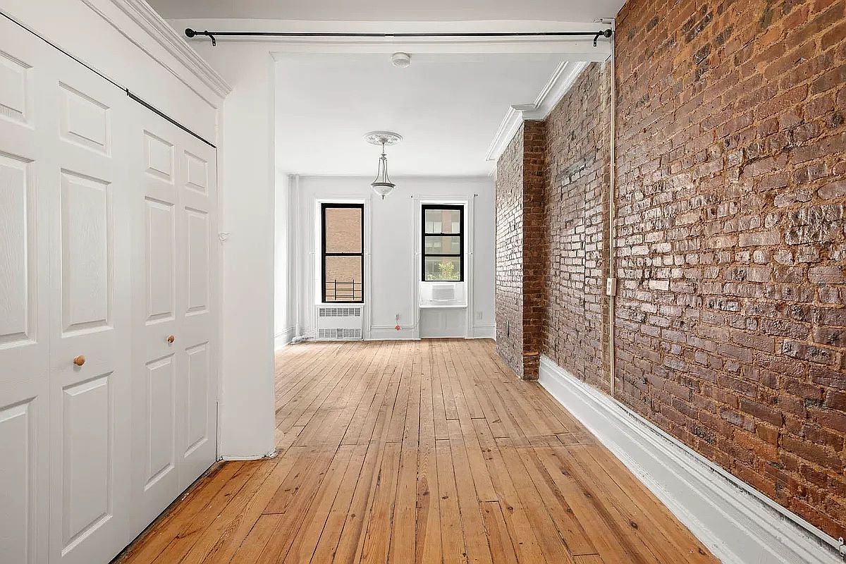 208 East 90th Street, Unit 4E Manhattan, NY 10128 - Photo 7 of 13