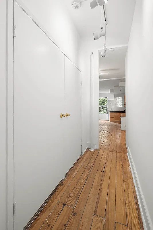 208 East 90th Street, Unit 4E Manhattan, NY 10128 - Photo 8 of 13