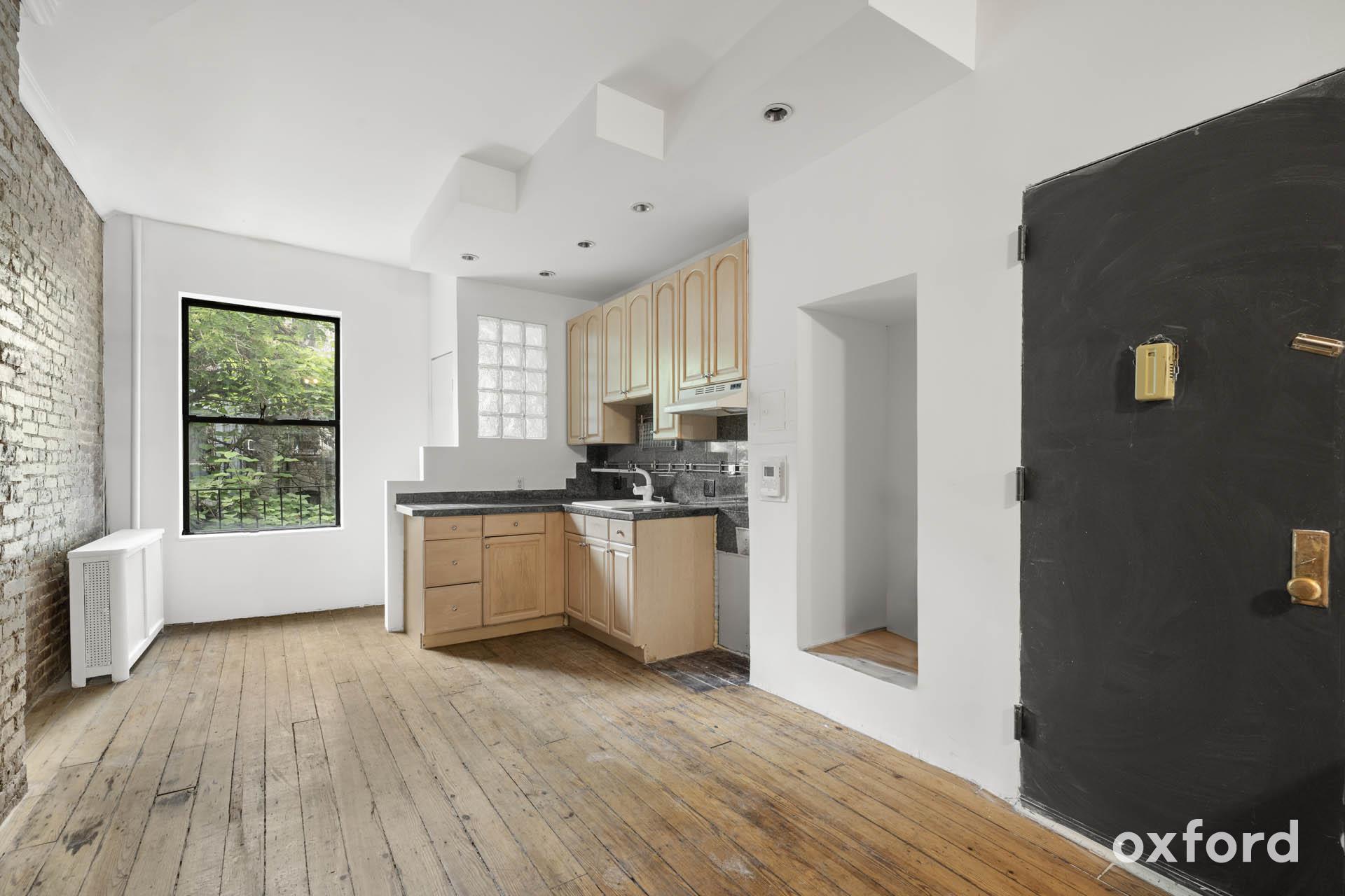 208 East 90th Street, Unit 4E Manhattan, NY 10128 - Photo 8 of 12