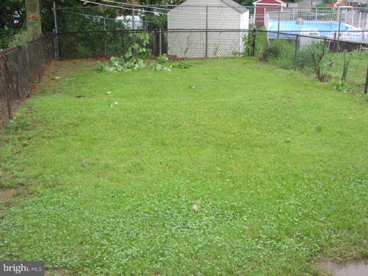 12727 Hollins Road Philadelphia, PA 19154 - Photo 12 of 12 Back Yard