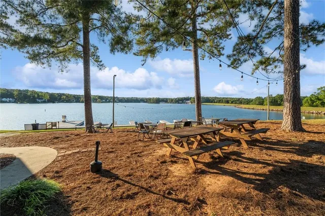 $1,300,000 | 2191 Lakeview Parkway, Villa Rica, GA 30180