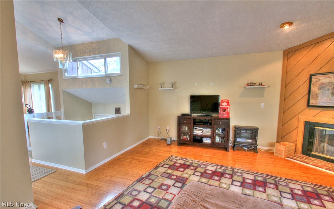 2925 Reeves Road Willoughby, OH 44094 - Photo 3 of 27 Gallery Image 3