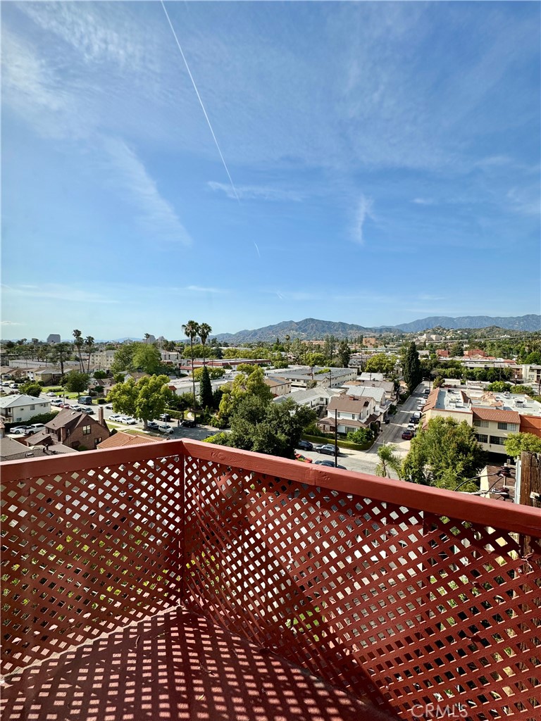1523 East Windsor Road, Unit 105B Glendale, CA 91205 - Photo 10 of 34