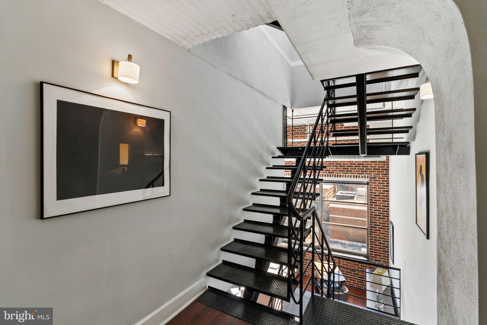 2200-28 Arch Street, Unit 1205 Philadelphia, PA 19103 - Photo 18 of 48 a view of entryway with wooden floor