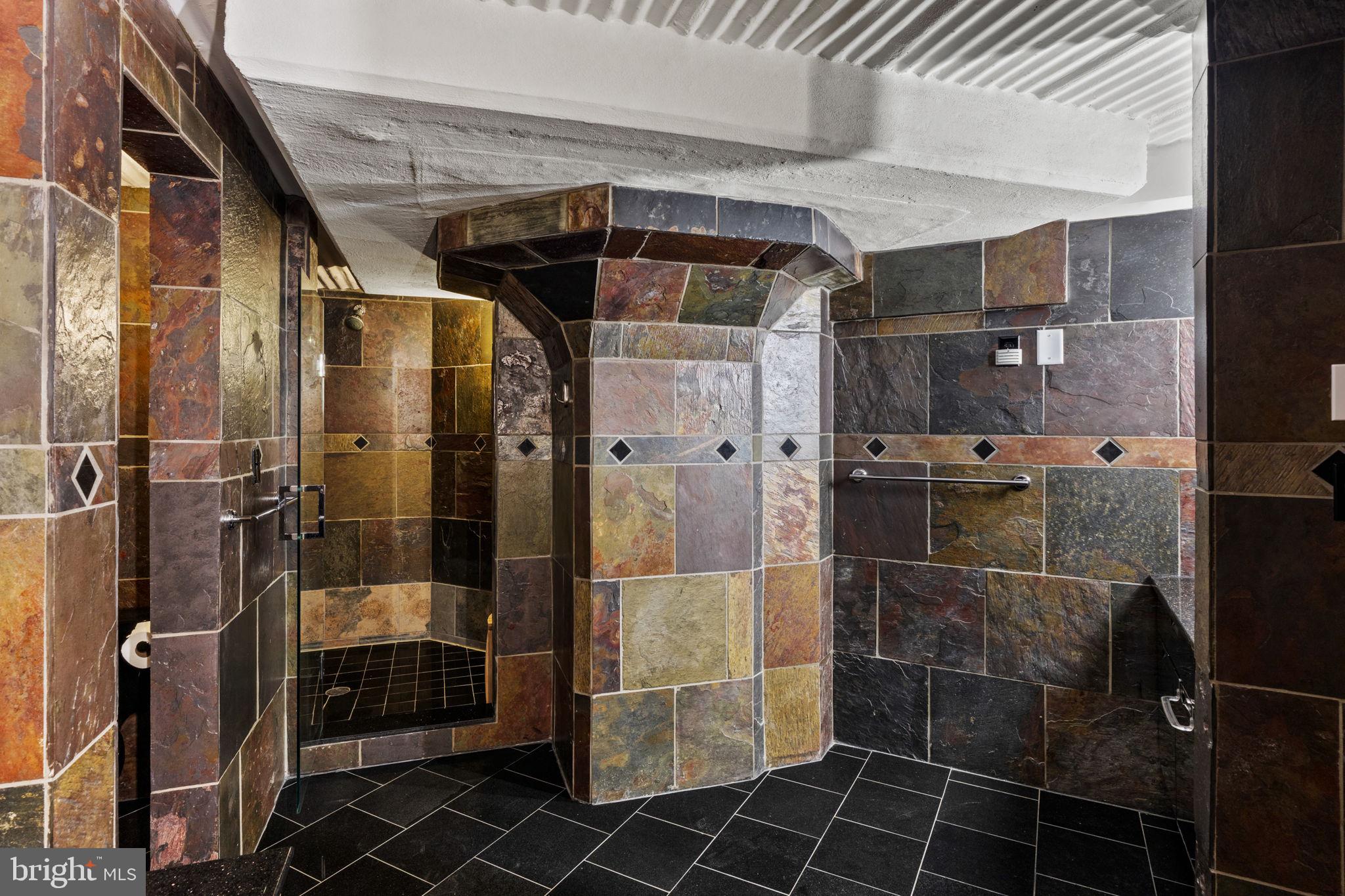 2200-28 Arch Street, Unit 1205 Philadelphia, PA 19103 - Photo 24 of 48 a bathroom with a shower