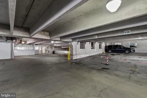 $899,000 | 2200-28 Arch Street, Unit 1205, Philadelphia, PA 19103