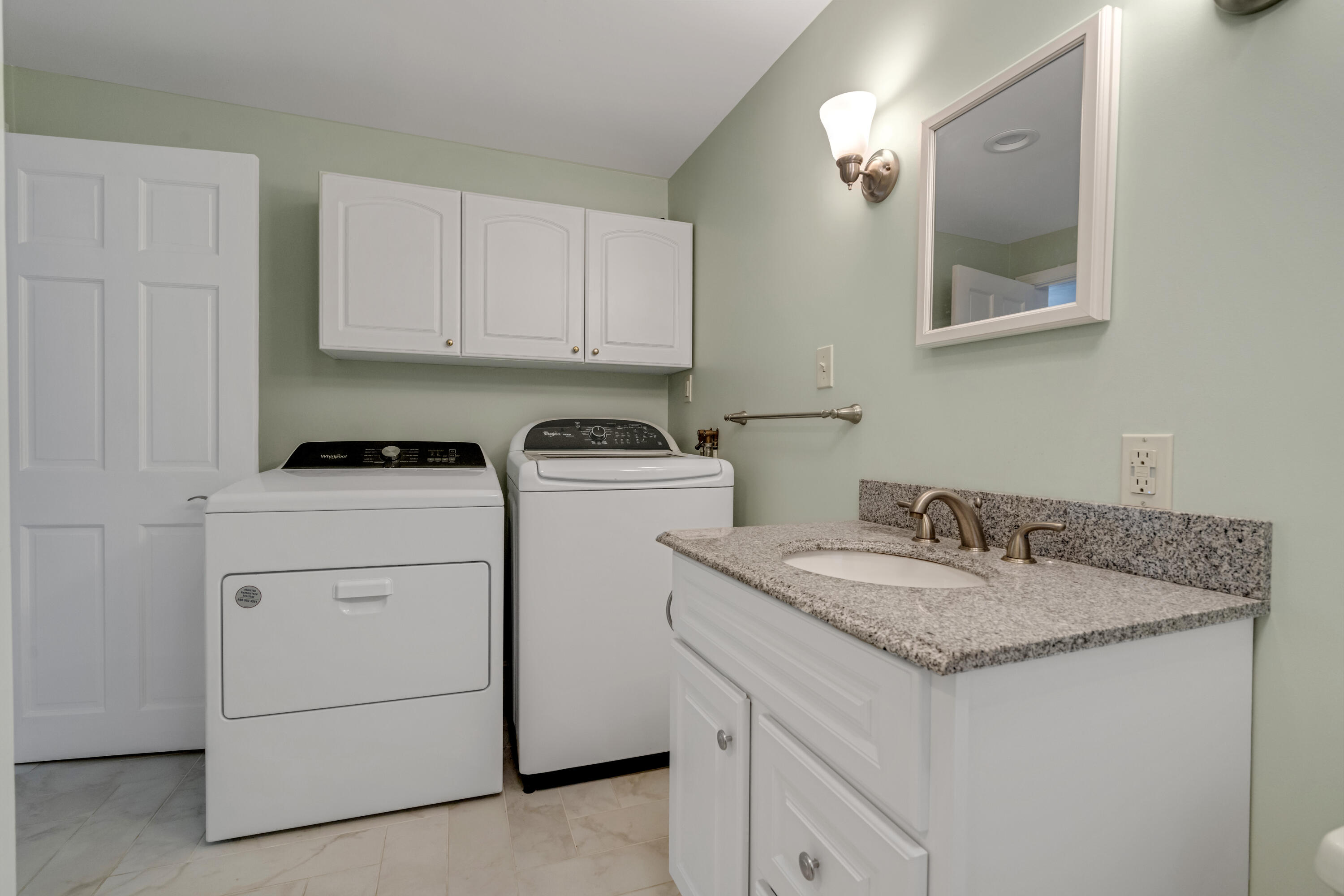 142 River Road Bowdoinham, ME 04008 - Photo 21 of 67 1st fl bath 2