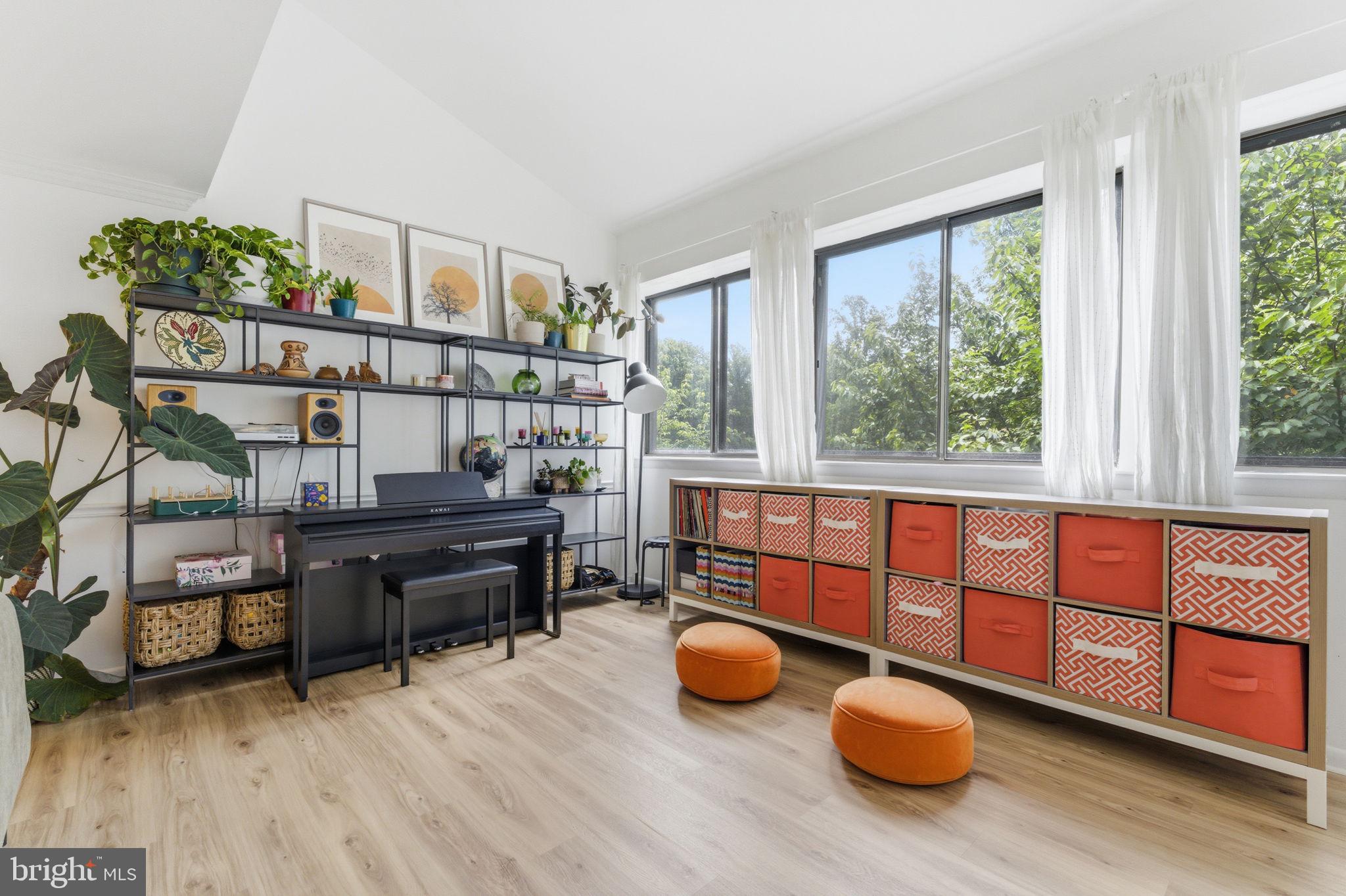 11260 Chestnut Grove Square, Unit 337 Reston, VA 20190 - Photo 12 of 82 Bright and airy creative space.