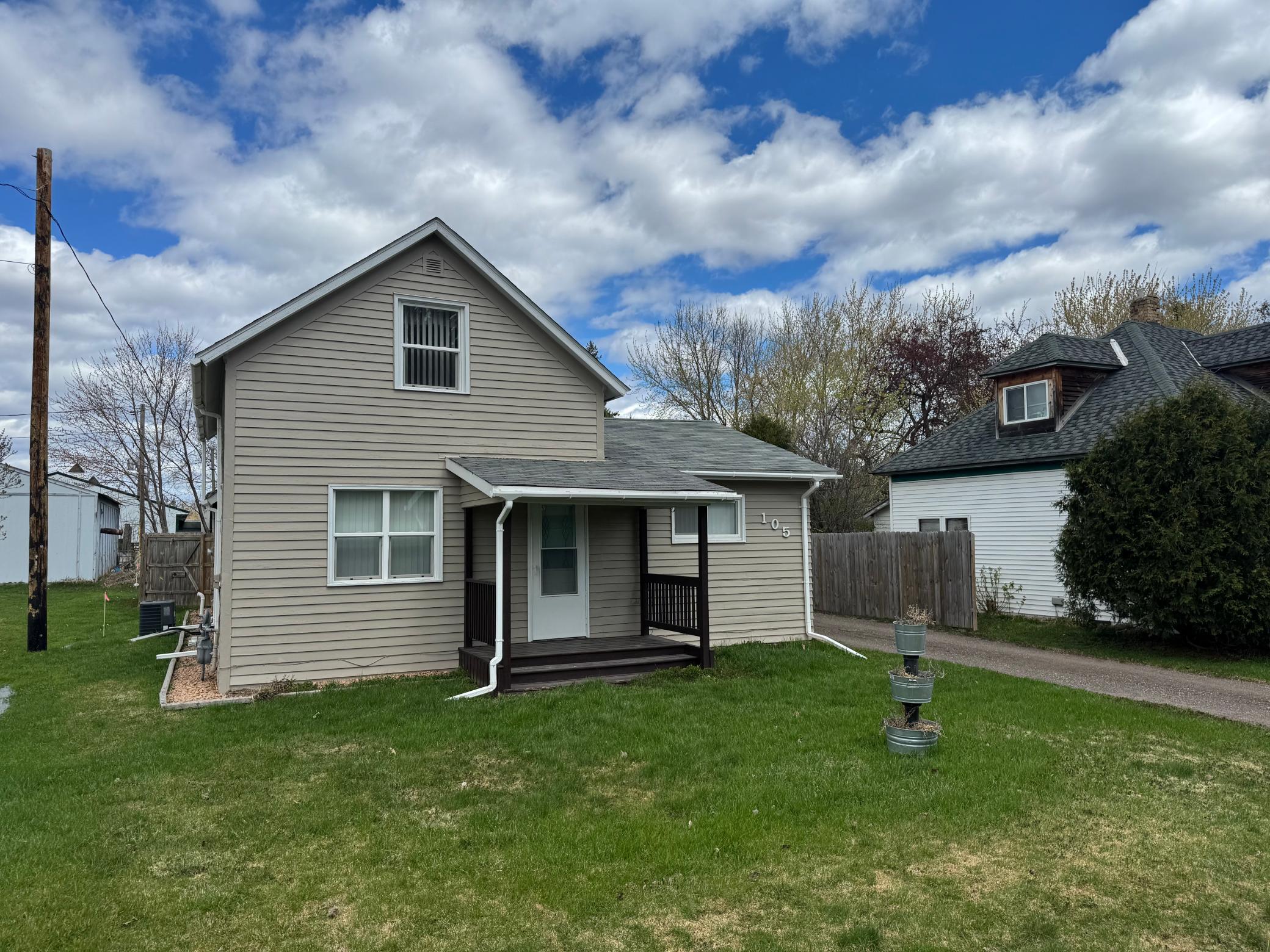 105 3rd Street Southeast Hinckley, MN 55037 - Photo 1 of 25