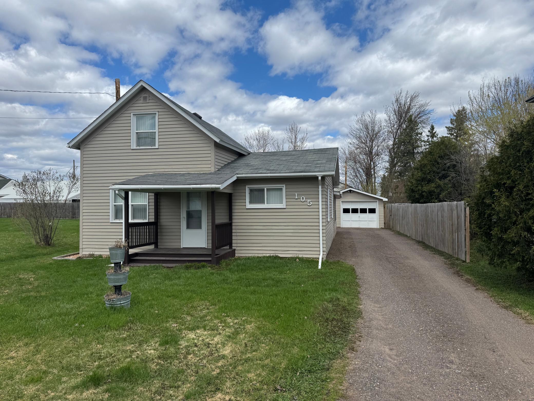 105 3rd Street Southeast Hinckley, MN 55037 - Photo 17 of 25
