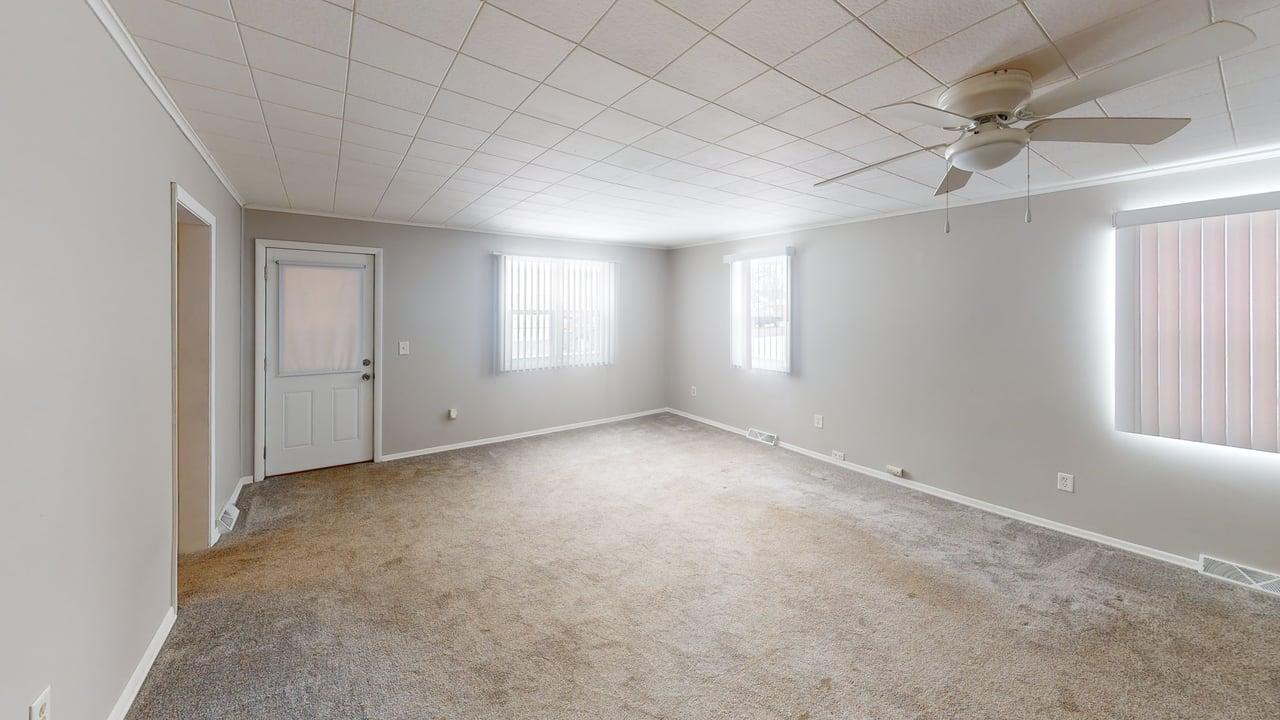 105 3rd Street Southeast Hinckley, MN 55037 - Photo 3 of 25