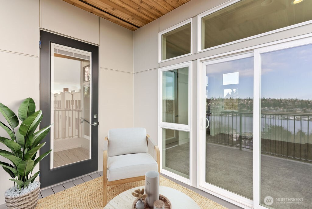 2921 Franklin Avenue East, Unit B Seattle, WA 98102 - Photo 14 of 30 a view of a entryway door of the house