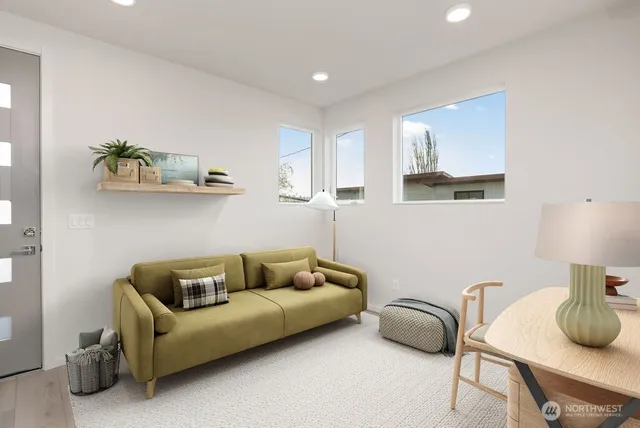 $949,950 | 2921 Franklin Avenue East, Unit B, Seattle, WA 98102