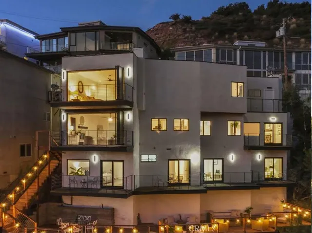 $13,500 | 6422 Weidlake Drive, Los Angeles, CA 90068