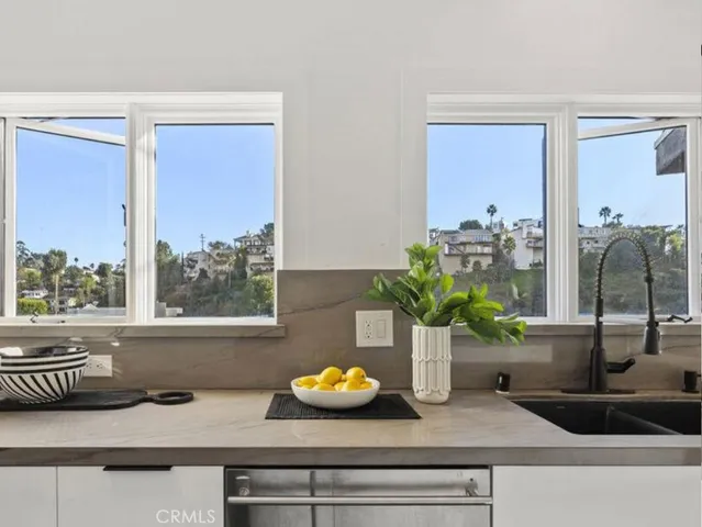 $13,500 | 6422 Weidlake Drive, Los Angeles, CA 90068