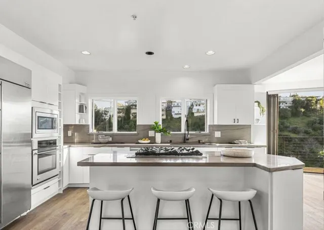 $13,500 | 6422 Weidlake Drive, Los Angeles, CA 90068