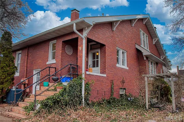 $250,000 | 800 Cedar Street, Collinsville, IL 62234