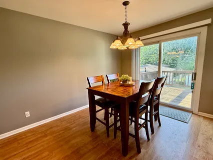$329,000 | 4500 Clearview Drive, McHenry, IL 60050