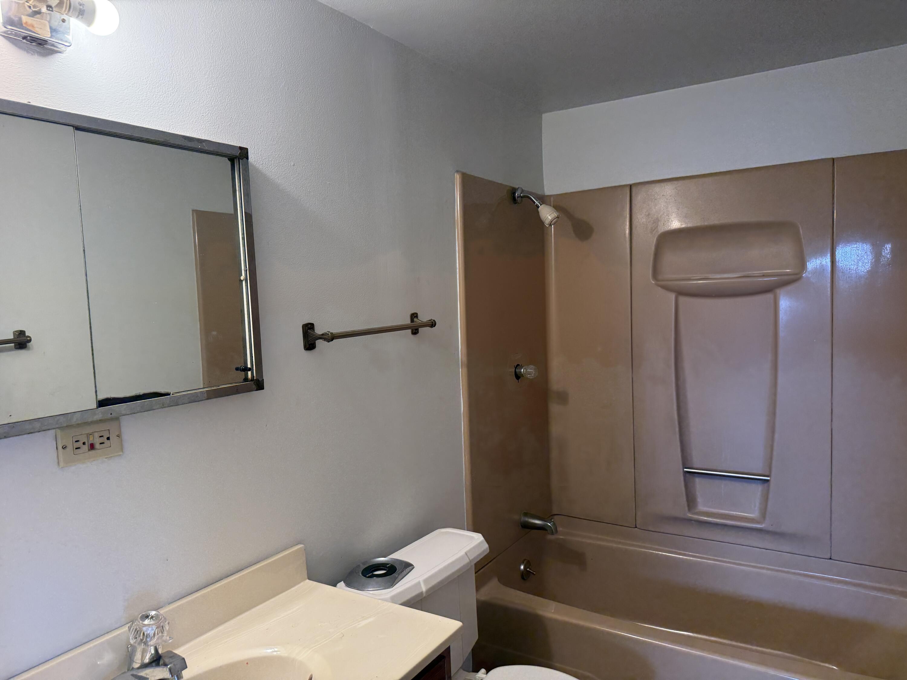 1400 Riviera Drive Redding, CA 96001 - Photo 8 of 15 a bathroom with a sink and a toilet