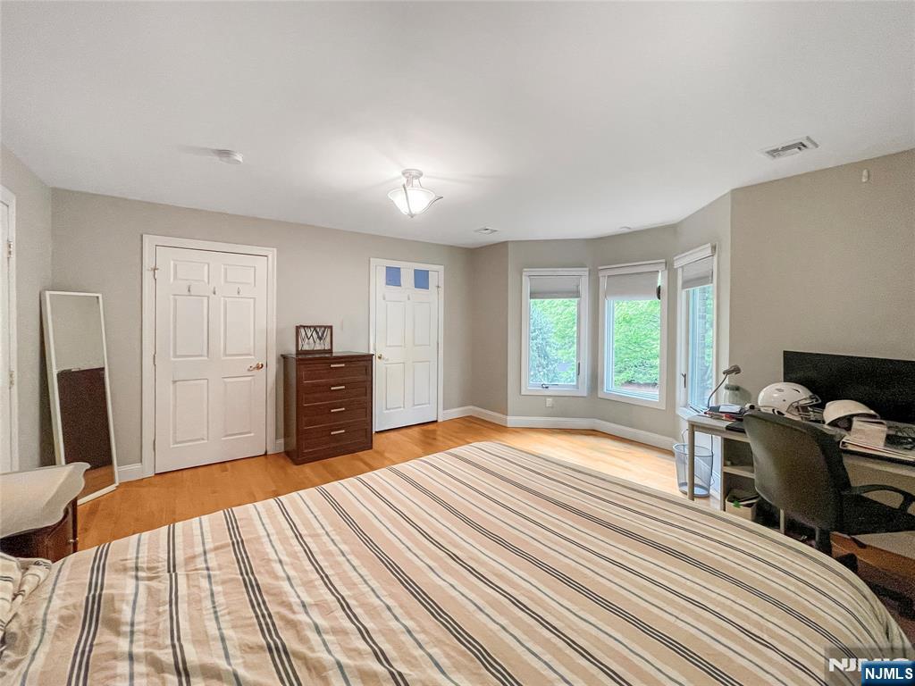 445 Nevada Street Paramus, NJ 07652 - Photo 35 of 50
