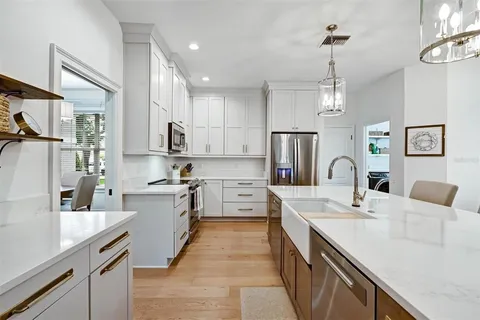 $700,000 | 6011 Williamsburg Way, Tampa, FL 33625