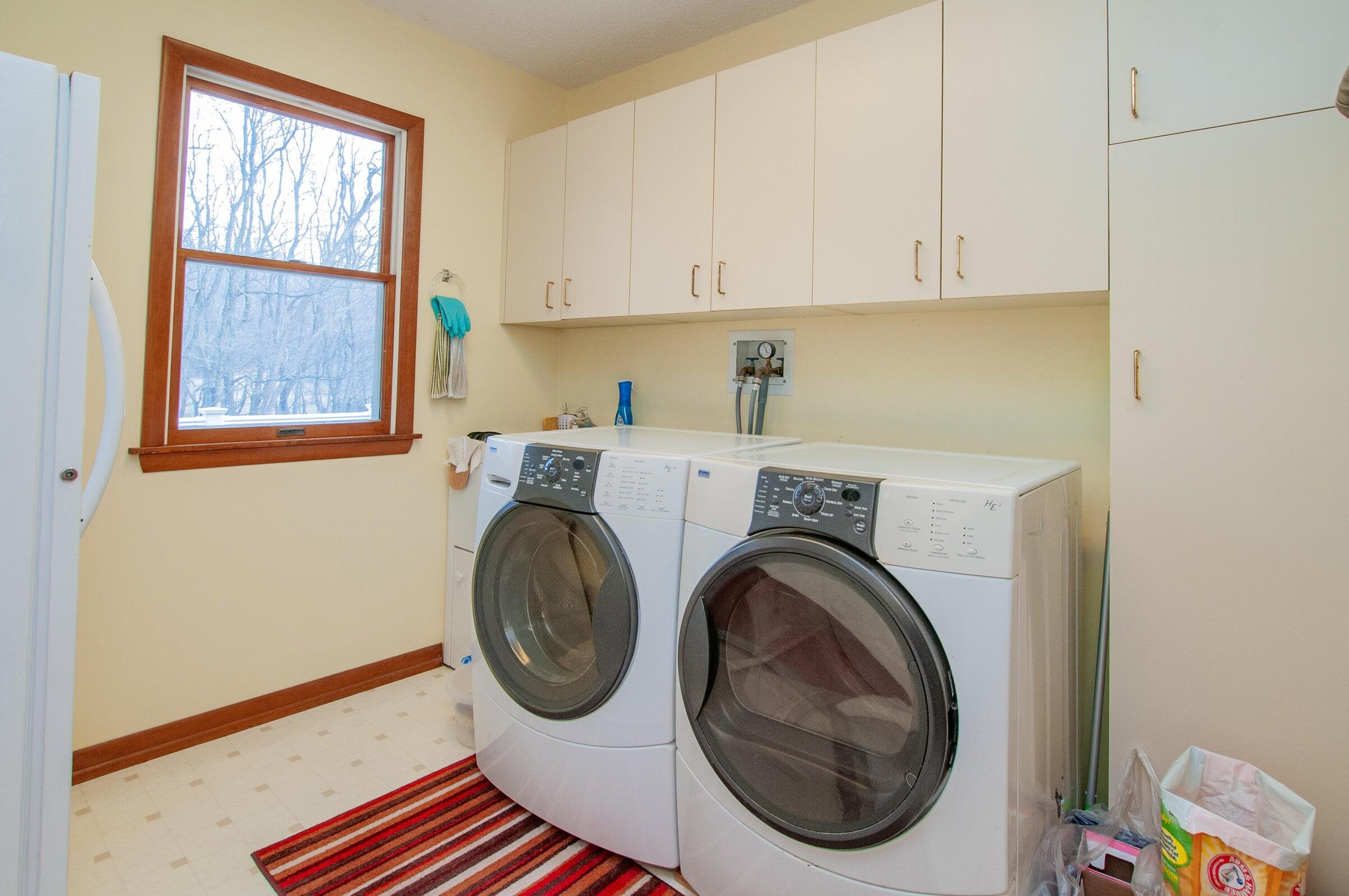 106 Merrick Lane Raphine, VA 24472 - Photo 30 of 46 a utility room with dryer and washer