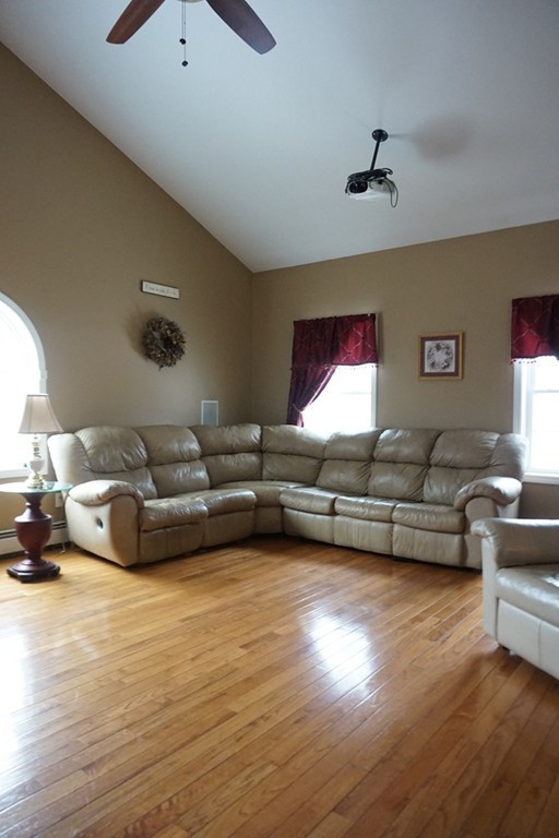 196 S Road Templeton, MA 01468 - Photo 12 of 23