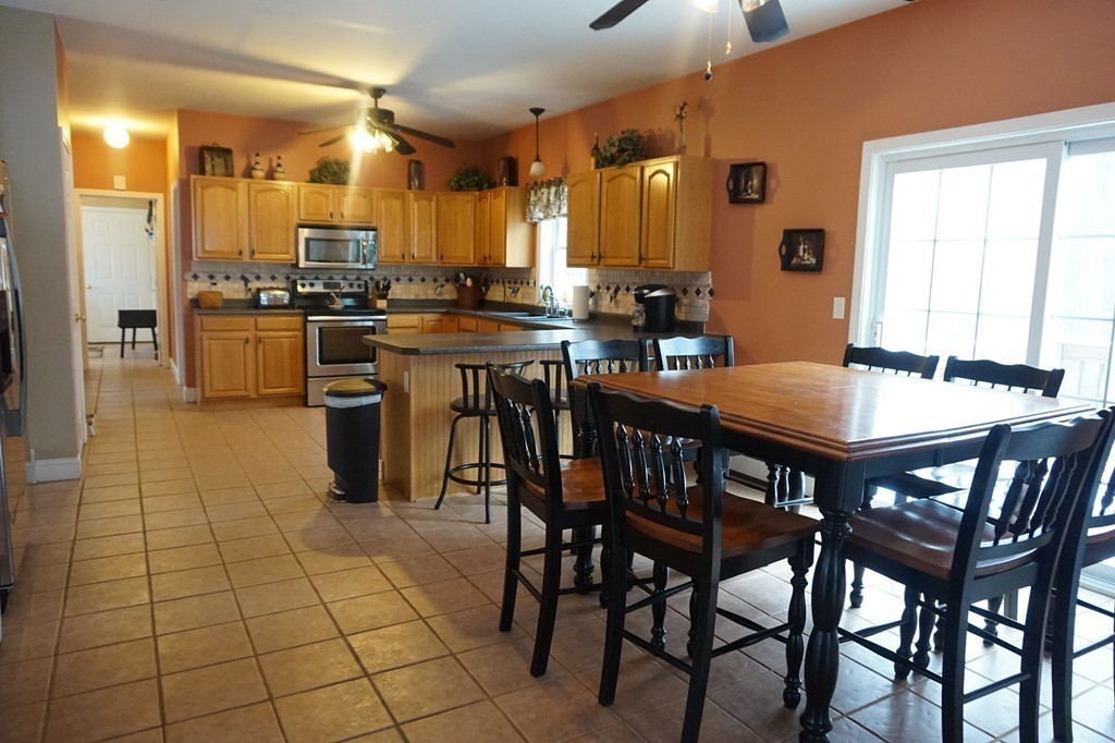 196 S Road Templeton, MA 01468 - Photo 7 of 23