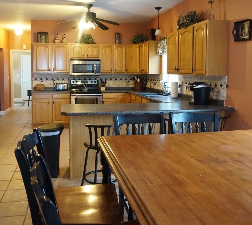 196 S Road Templeton, MA 01468 - Photo 8 of 23