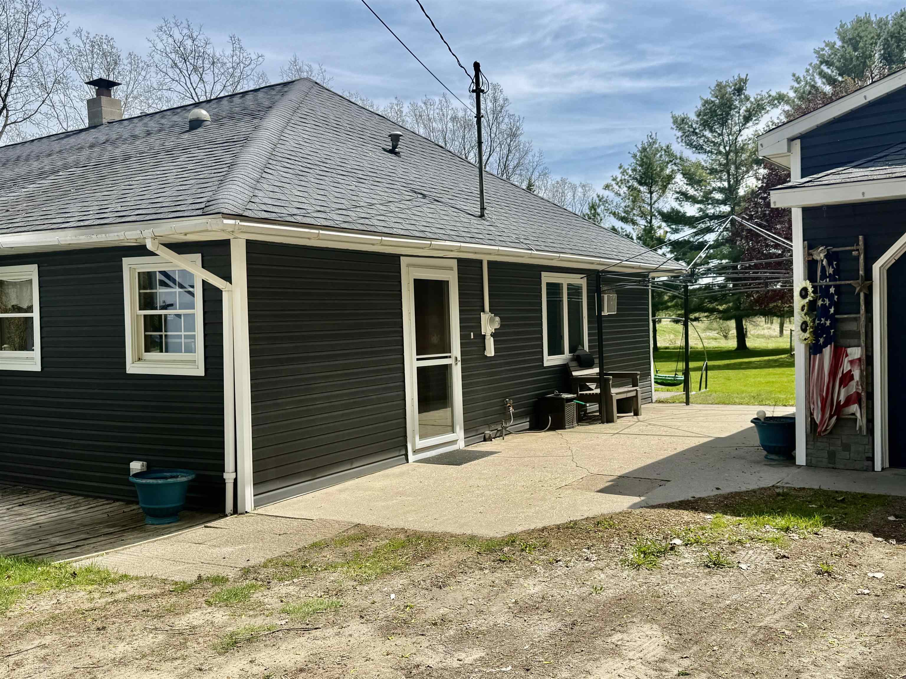 742 East Van Buren Road Alma, MI 48801 - Photo 2 of 38