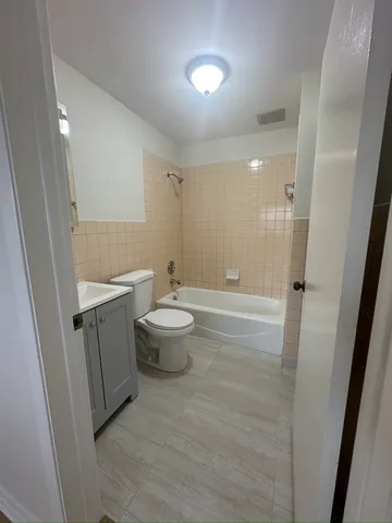 $184,900 | 8164 West Forest Preserve Avenue, Unit 2N, Chicago, IL 60634