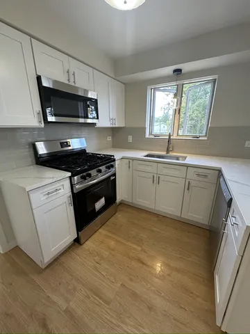 $184,900 | 8164 West Forest Preserve Avenue, Unit 2N, Chicago, IL 60634