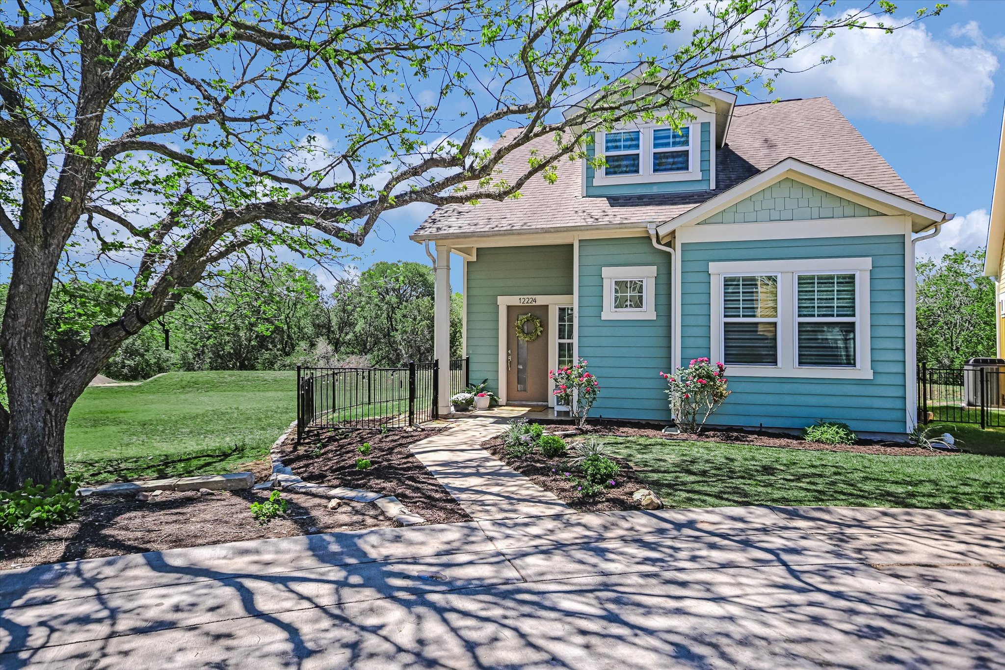 The Cutest Cottage there ever was, for those seeking a Lock-N-Leave, low maintenance lifestyle.