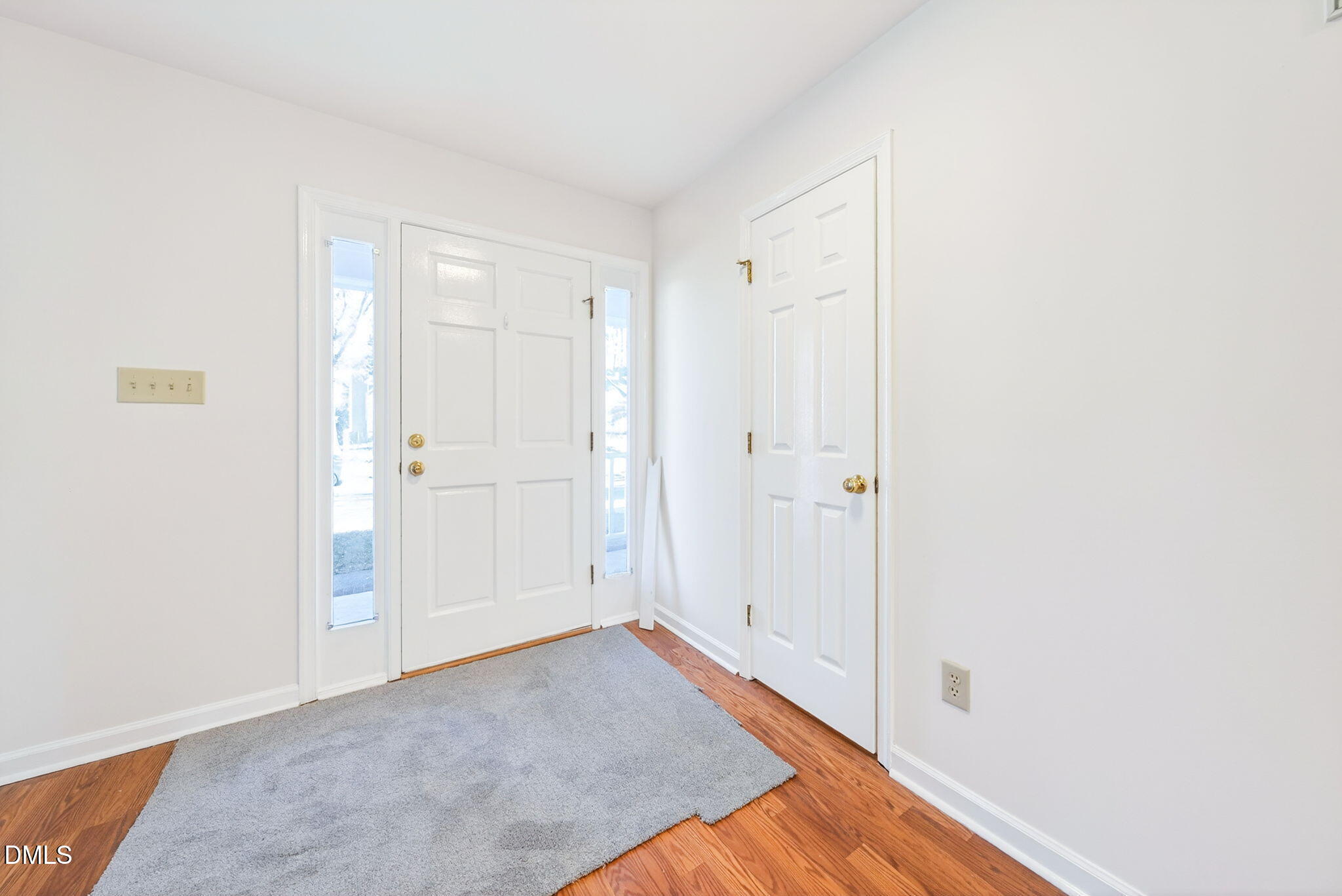 5-web-or-mls-5804 Edgebury Rd (14 of 34)