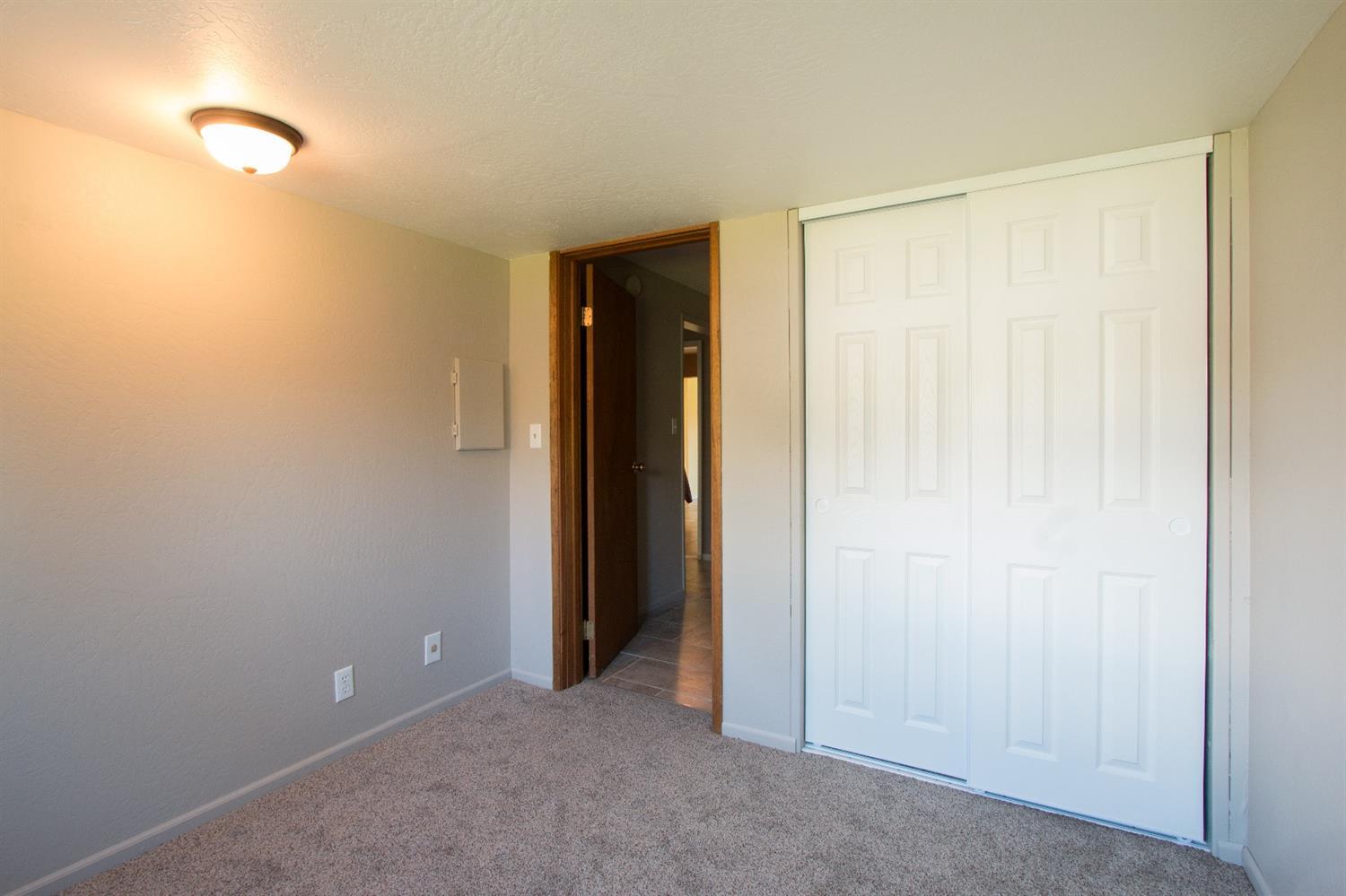 1593 Roberts Road Medford, OR 97504 - Photo 9 of 15 Additional Photo
