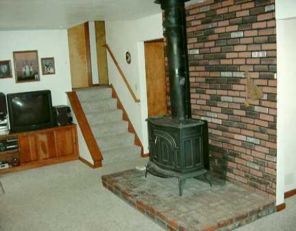 11350 Guffey Rillton Road North Huntingdon, PA 15642 - Photo 6 of 8 Living Room.