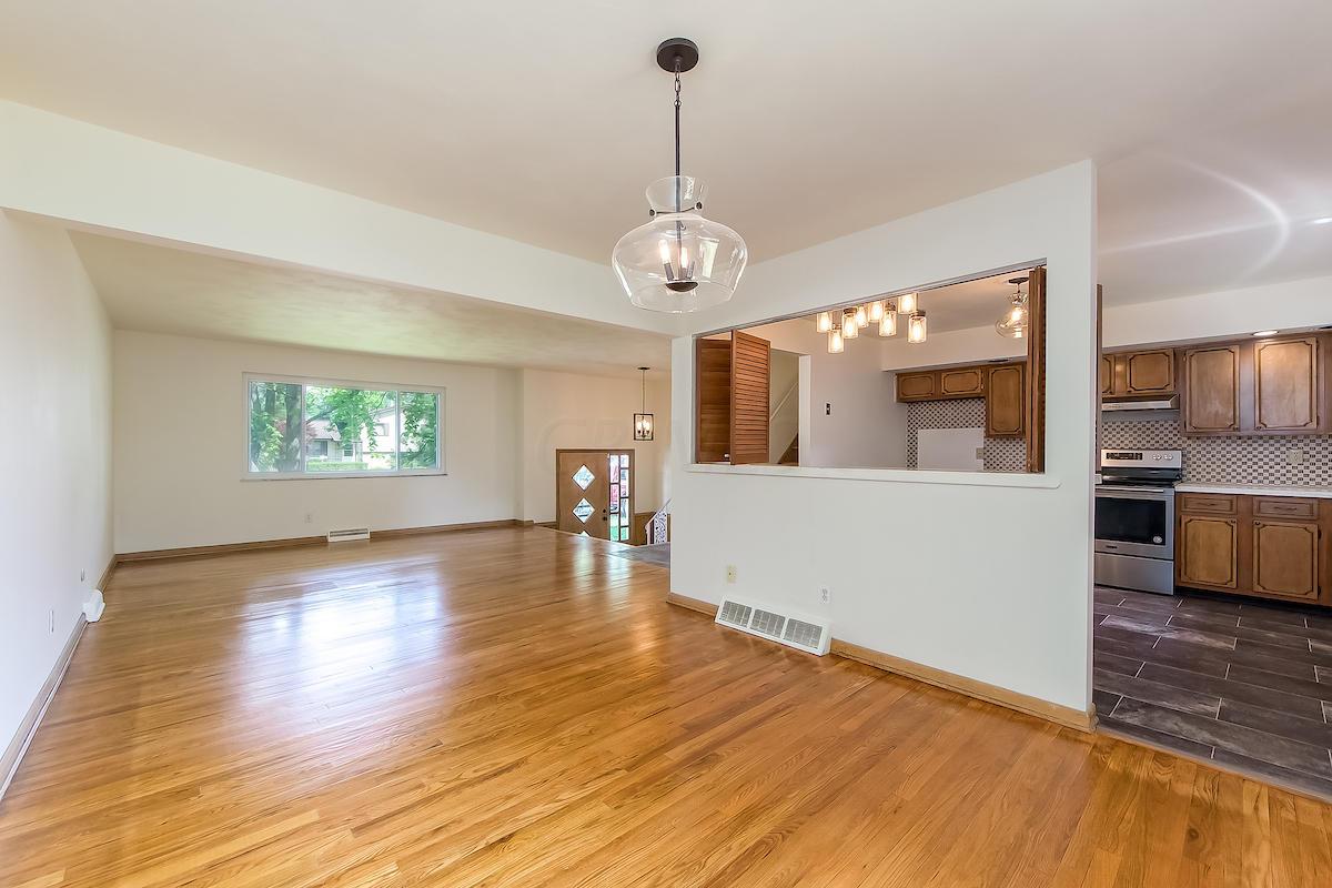 6089 Karl Road Columbus, OH 43229 - Photo 8 of 33 Gallery Image 8