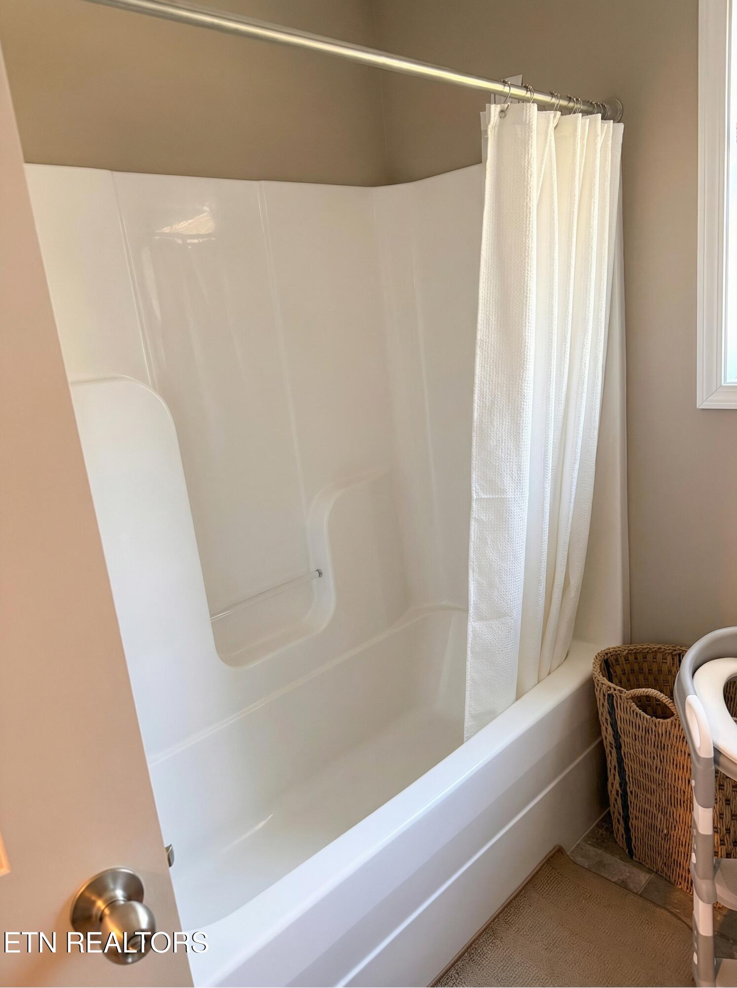 7443 Ladd Road Powell, TN 37849 - Photo 17 of 23 O