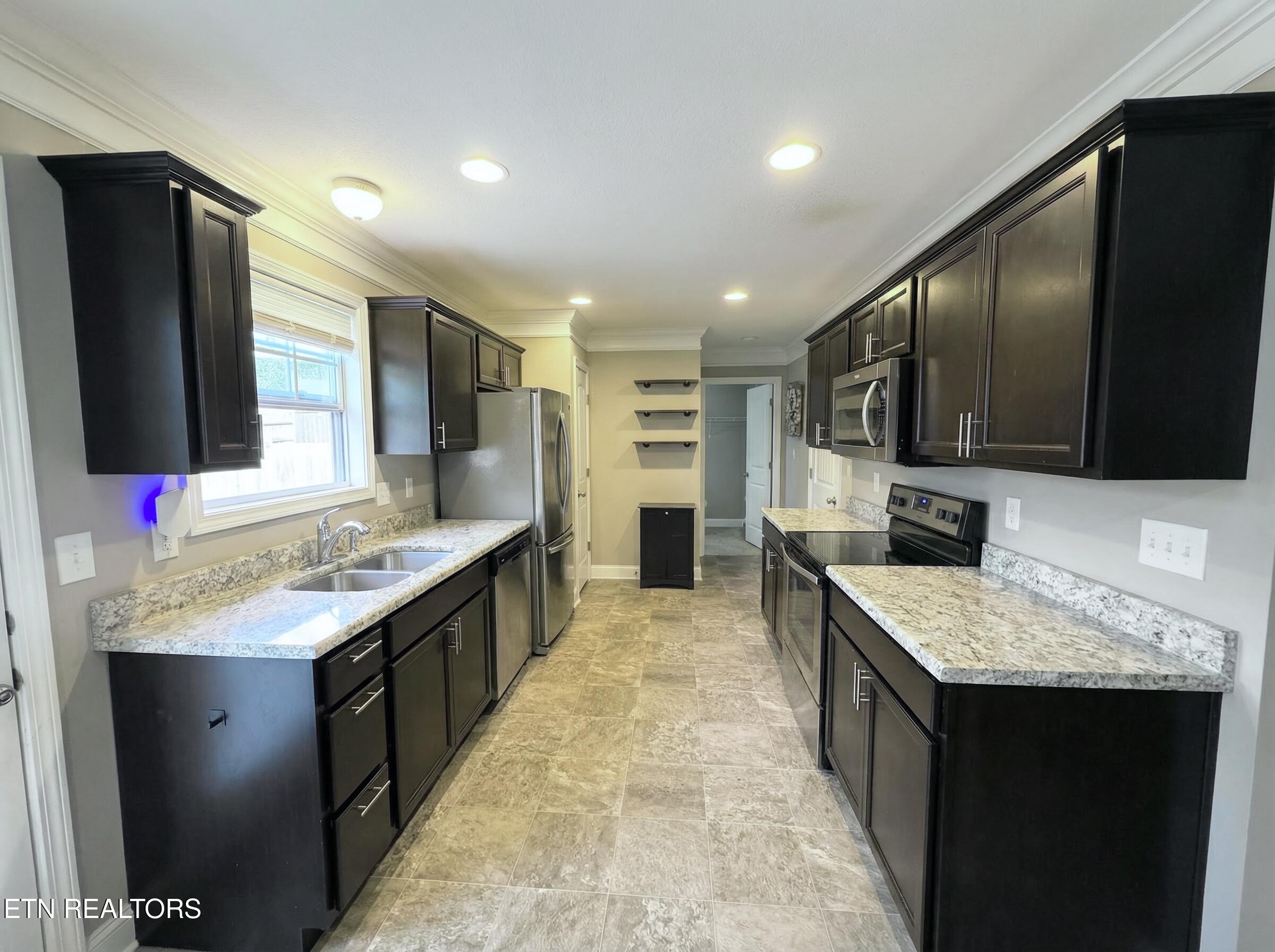 7443 Ladd Road Powell, TN 37849 - Photo 4 of 23 O