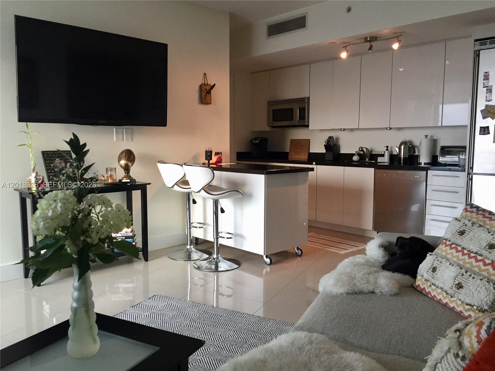 92 Southwest 3rd Street, Unit 4106 Miami, FL 33130 - Photo 1 of 14