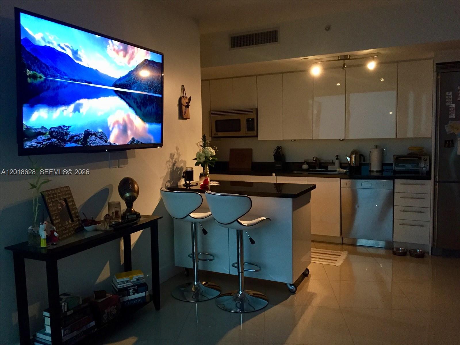 92 Southwest 3rd Street, Unit 4106 Miami, FL 33130 - Photo 4 of 14