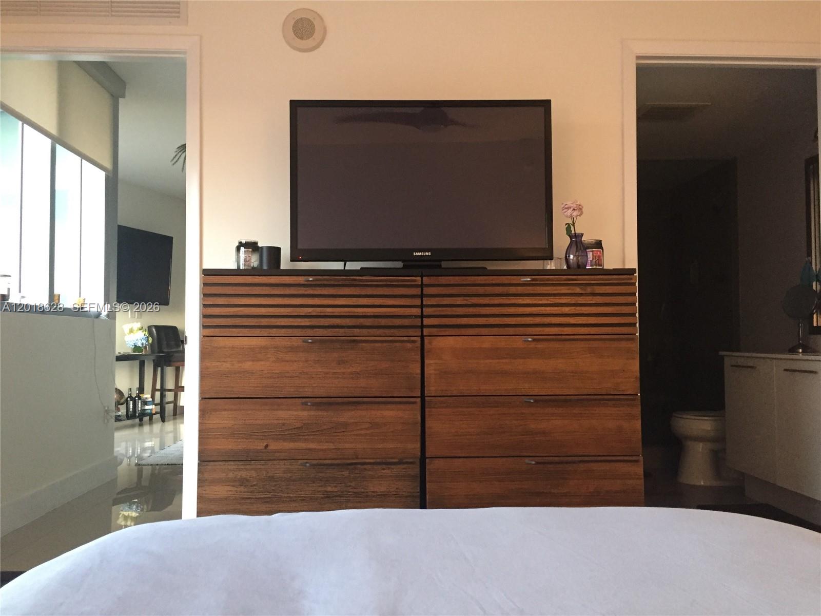 92 Southwest 3rd Street, Unit 4106 Miami, FL 33130 - Photo 7 of 14