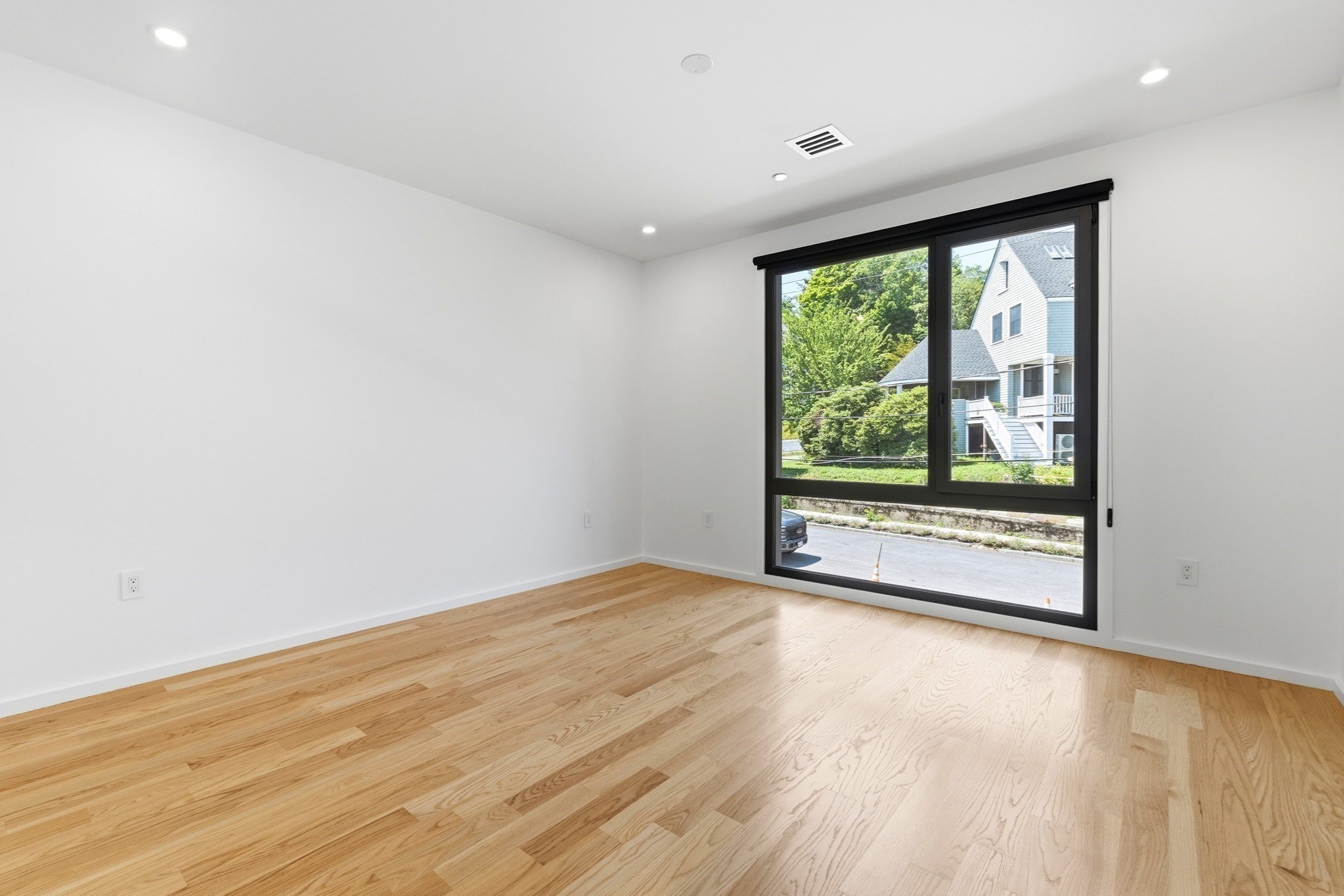 11 Algonquin Road, Unit 1 Newton, MA 02467 - Photo 21 of 39 Gallery Image 21