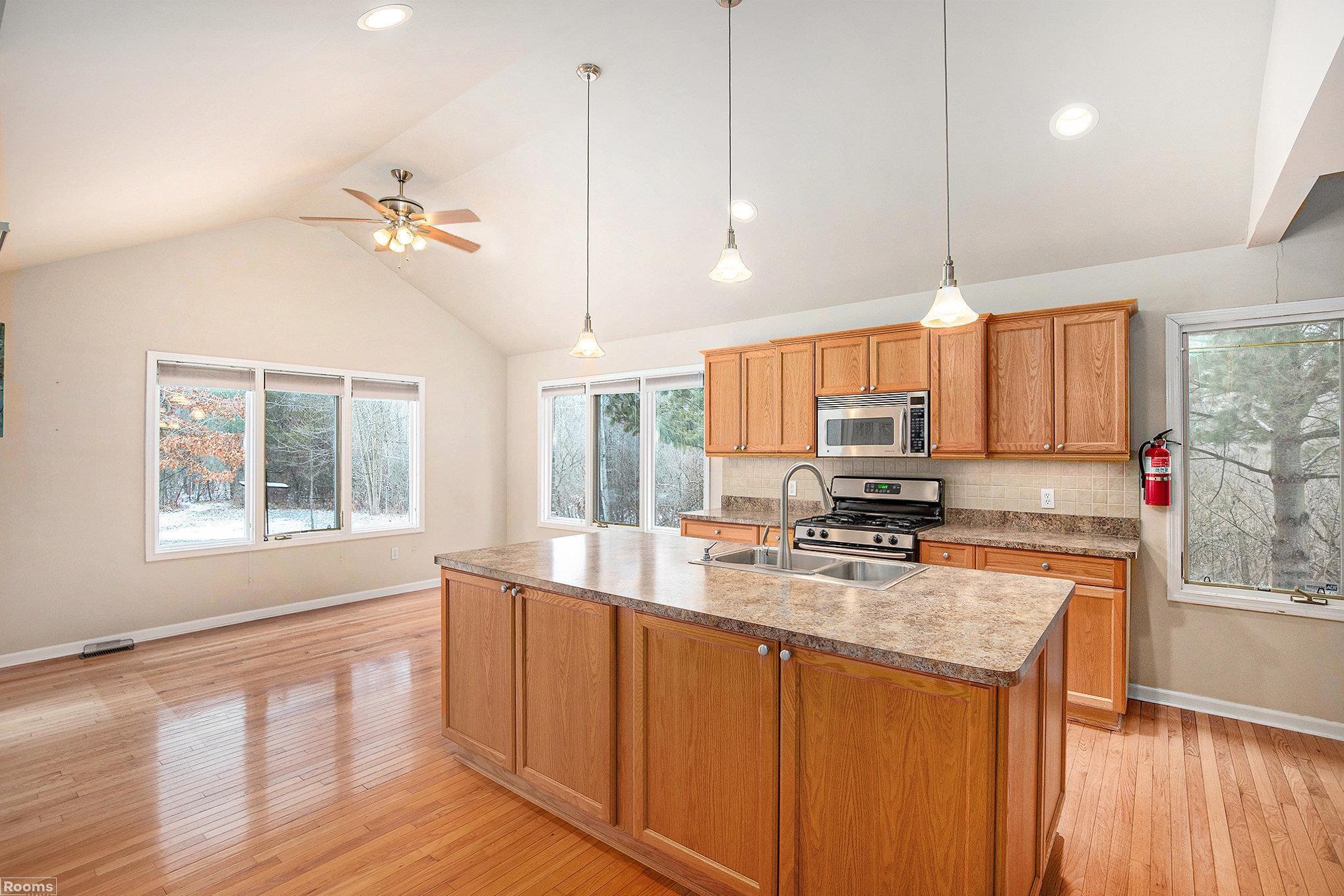 401 Nolan Road Goodells, MI 48027 - Photo 10 of 26 50164061-4ec04562-78dd-4bea-9261-bab67f6758ed.JPG