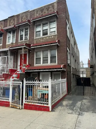 $999,000 | 1346 Elder Avenue | Bronx River